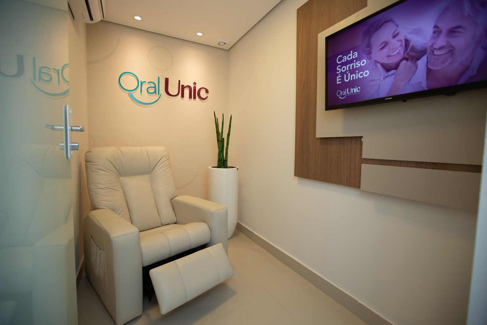 Sala de espera premium da Oral Unic Campo Grande